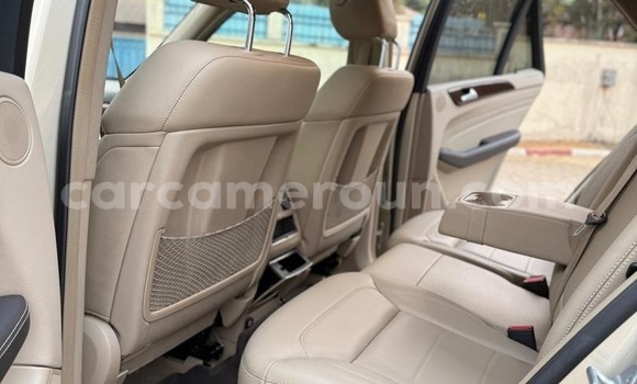 Sayi Sabo Mercedes‒Benz ML–Class Sauran Mota in Yaounde a Babban Kamaru Sayi Sabo Mercedes‒Benz ML–Class Sauran Mota in Yaounde a Babban Kamaru