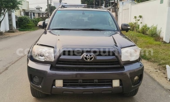 Sayi Imported Toyota 4Runner Sauran Mota in Douala a Ƙasar Kamaru