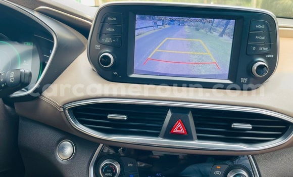 Sayi Na hannu Hyundai Santa Fe Black Mota in Douala a Ƙasar Kamaru Sayi Na hannu Hyundai Santa Fe Black Mota in Douala a Ƙasar Kamaru