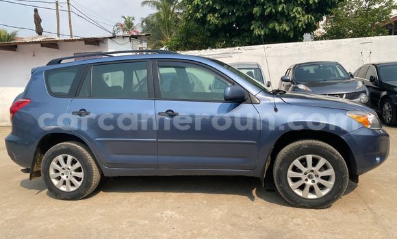 Acheter Import Voiture Toyota RAV4 Bleu à Douala, Littoral Cameroon Acheter Import Voiture Toyota RAV4 Bleu à Douala, Littoral Cameroon