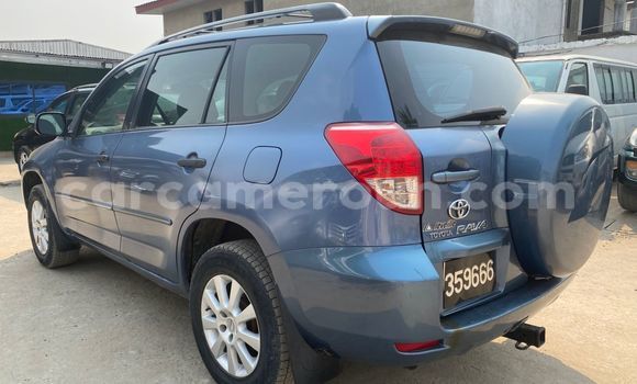 Acheter Import Voiture Toyota RAV4 Bleu à Douala, Littoral Cameroon Acheter Import Voiture Toyota RAV4 Bleu à Douala, Littoral Cameroon