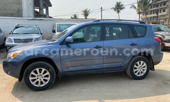 Acheter Import Voiture Toyota RAV4 Bleu à Douala, Littoral Cameroon Acheter Import Voiture Toyota RAV4 Bleu à Douala, Littoral Cameroon