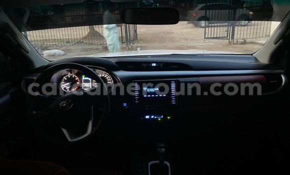 Acheter Import Voiture Toyota Hilux Blanc à Douala, Littoral Cameroon Acheter Import Voiture Toyota Hilux Blanc à Douala, Littoral Cameroon