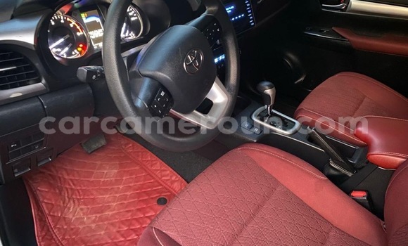 Acheter Import Voiture Toyota Hilux Blanc à Douala, Littoral Cameroon Acheter Import Voiture Toyota Hilux Blanc à Douala, Littoral Cameroon