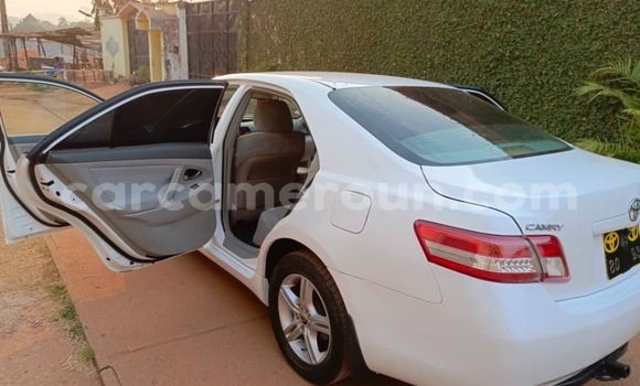 Buy Used Toyota Camry White Car in Yaounde in Central Cameroon Buy Used Toyota Camry White Car in Yaounde in Central Cameroon