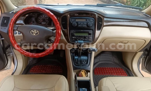 Buy Used Toyota Highlander Silver Car in Yaounde in Central Cameroon Buy Used Toyota Highlander Silver Car in Yaounde in Central Cameroon