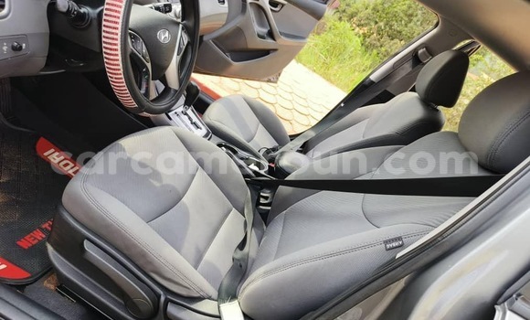 Buy Used Toyota Matrix Black Car in Yaounde in Central Cameroon Buy Used Toyota Matrix Black Car in Yaounde in Central Cameroon