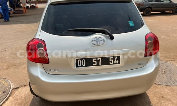 Buy Used Toyota Auris Silver Car in Yaounde in Central Cameroon Buy Used Toyota Auris Silver Car in Yaounde in Central Cameroon