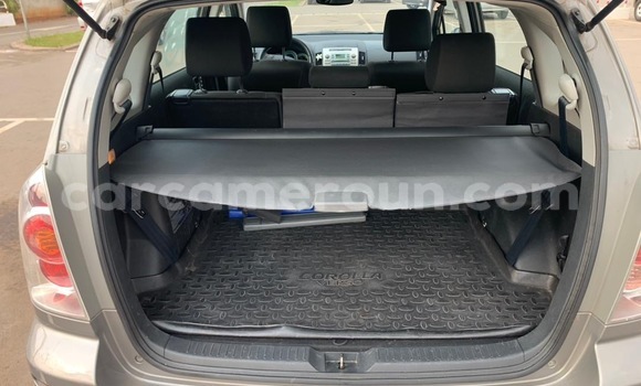 Acheter Occasion Voiture Toyota Corolla Verso Gris à Yaoundé, Central Cameroon Acheter Occasion Voiture Toyota Corolla Verso Gris à Yaoundé, Central Cameroon