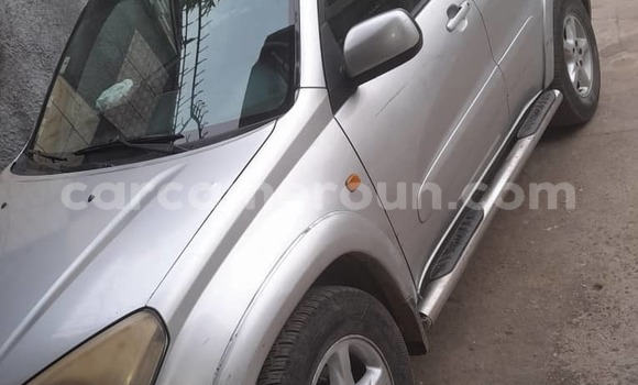 Acheter Occasion Voiture Toyota RAV4 Gris à Douala, Littoral Cameroon Acheter Occasion Voiture Toyota RAV4 Gris à Douala, Littoral Cameroon