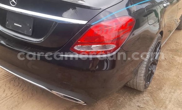 Acheter Occasion Voiture Mercedes-Benz C-Classe Noir à Douala, Littoral Cameroon