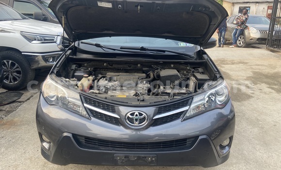 Acheter Import Voiture Toyota RAV4 Gris à Douala, Littoral Cameroon Acheter Import Voiture Toyota RAV4 Gris à Douala, Littoral Cameroon