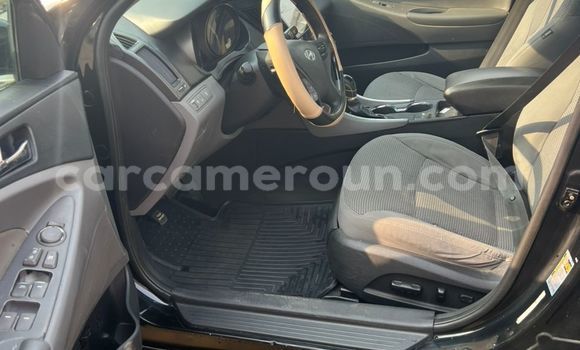 Sayi Na hannu Hyundai Sonata Black Mota in Douala a Ƙasar Kamaru Sayi Na hannu Hyundai Sonata Black Mota in Douala a Ƙasar Kamaru