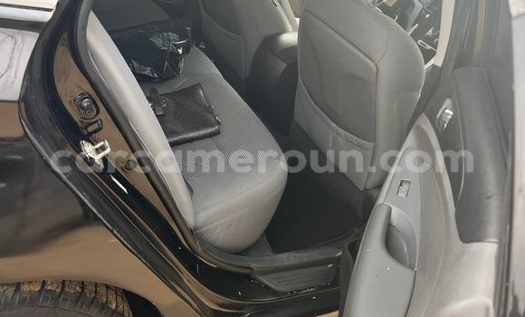 Sayi Na hannu Hyundai Sonata Black Mota in Douala a Ƙasar Kamaru Sayi Na hannu Hyundai Sonata Black Mota in Douala a Ƙasar Kamaru