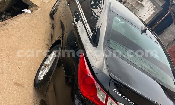 Sayi Na hannu Hyundai Sonata Black Mota in Douala a Ƙasar Kamaru Sayi Na hannu Hyundai Sonata Black Mota in Douala a Ƙasar Kamaru