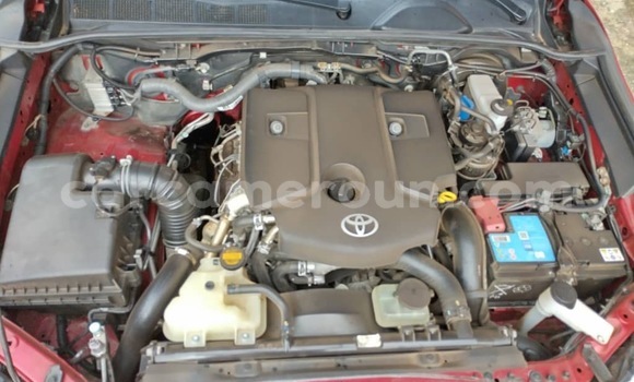 Acheter Neuf Voiture Toyota Hilux Rouge à Yaoundé, Central Cameroon Acheter Neuf Voiture Toyota Hilux Rouge à Yaoundé, Central Cameroon