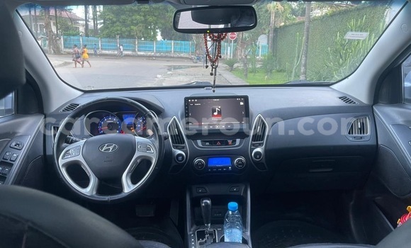 Buy Used Hyundai Tucson Silver Car in Douala in Littoral Cameroon Buy Used Hyundai Tucson Silver Car in Douala in Littoral Cameroon