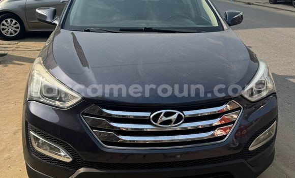 Sayi Na hannu Hyundai Santa Fe Azurfa Mota in Douala a Ƙasar Kamaru