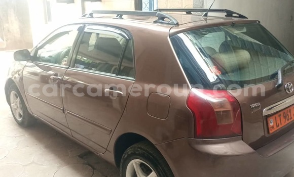 Sayi Na hannu Toyota Corolla Brown Mota in Douala a Ƙasar Kamaru Sayi Na hannu Toyota Corolla Brown Mota in Douala a Ƙasar Kamaru