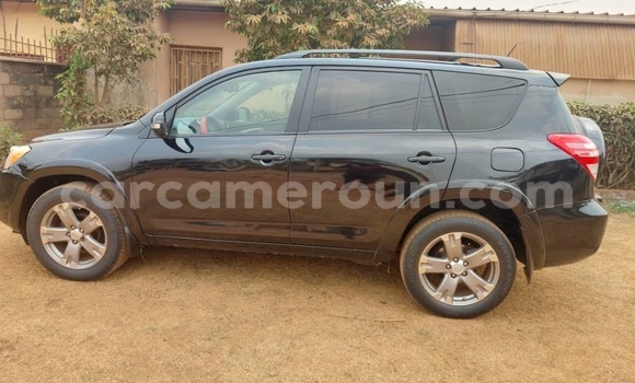Acheter Occasion Voiture Toyota RAV4 Noir à Yaoundé, Central Cameroon