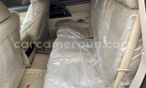 Acheter Occasion Voiture Toyota Land Cruiser Prado Blanc à Yaoundé, Central Cameroon Acheter Occasion Voiture Toyota Land Cruiser Prado Blanc à Yaoundé, Central Cameroon
