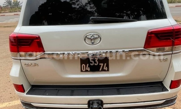 Acheter Occasion Voiture Toyota Land Cruiser Prado Blanc à Yaoundé, Central Cameroon Acheter Occasion Voiture Toyota Land Cruiser Prado Blanc à Yaoundé, Central Cameroon