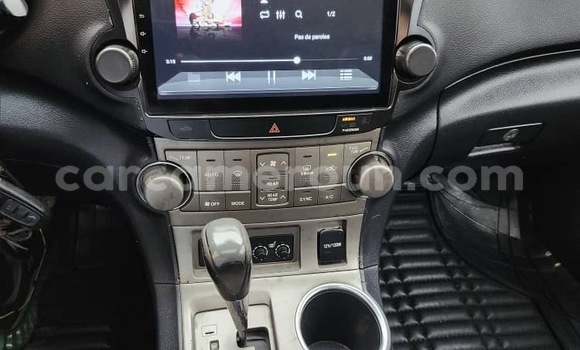 Buy Used Toyota Highlander White Car in Yaounde in Central Cameroon Buy Used Toyota Highlander White Car in Yaounde in Central Cameroon