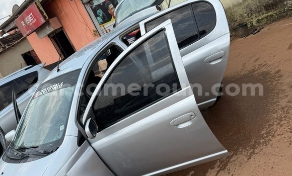 Sayi Na hannu Toyota Yaris Sauran Mota in Douala a Ƙasar Kamaru Sayi Na hannu Toyota Yaris Sauran Mota in Douala a Ƙasar Kamaru
