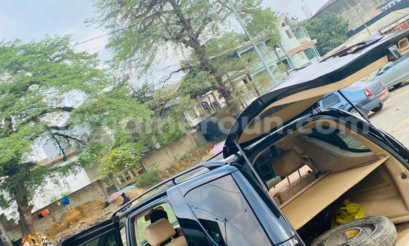 Acheter Occasion Voiture Mercedes‒Benz ML–Class Noir à Douala, Littoral Cameroon Acheter Occasion Voiture Mercedes‒Benz ML–Class Noir à Douala, Littoral Cameroon