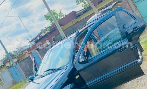 Acheter Occasion Voiture Mercedes‒Benz ML–Class Noir à Douala, Littoral Cameroon Acheter Occasion Voiture Mercedes‒Benz ML–Class Noir à Douala, Littoral Cameroon