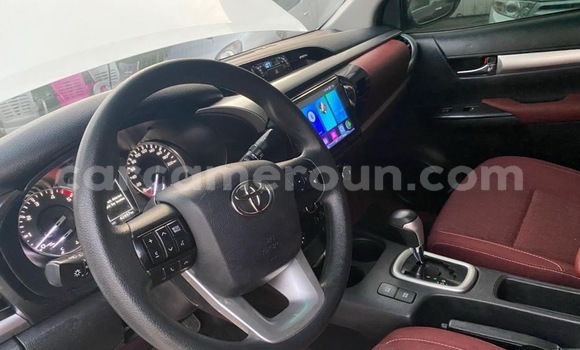 Acheter Import Voiture Toyota Hilux Blanc à Douala, Littoral Cameroon Acheter Import Voiture Toyota Hilux Blanc à Douala, Littoral Cameroon