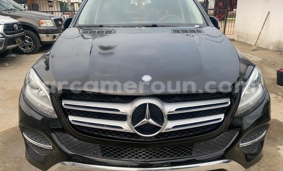 Sayi Imported Mercedes‒Benz GLE Black Mota in Douala a Ƙasar Kamaru Sayi Imported Mercedes‒Benz GLE Black Mota in Douala a Ƙasar Kamaru
