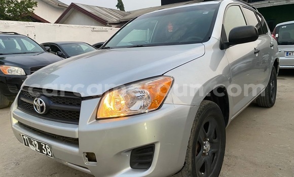 Acheter Import Voiture Toyota RAV4 Gris à Douala, Littoral Cameroon Acheter Import Voiture Toyota RAV4 Gris à Douala, Littoral Cameroon
