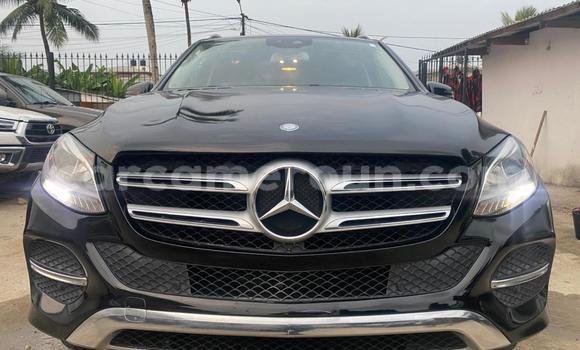 Sayi Na hannu Mercedes‒Benz GLE Black Mota in Douala a Ƙasar Kamaru
