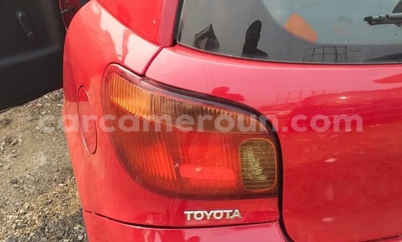 Sayi Na hannu Toyota Yaris Red Mota in Douala a Ƙasar Kamaru Sayi Na hannu Toyota Yaris Red Mota in Douala a Ƙasar Kamaru