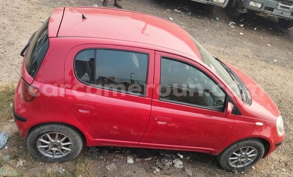 Sayi Na hannu Toyota Yaris Red Mota in Douala a Ƙasar Kamaru Sayi Na hannu Toyota Yaris Red Mota in Douala a Ƙasar Kamaru