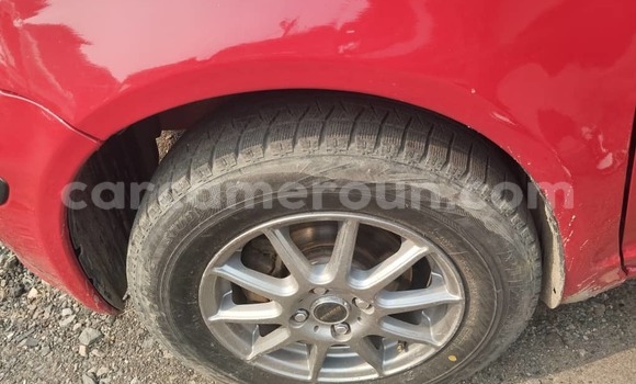 Sayi Na hannu Toyota Yaris Red Mota in Douala a Ƙasar Kamaru Sayi Na hannu Toyota Yaris Red Mota in Douala a Ƙasar Kamaru