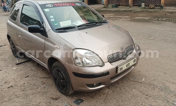 Sayi Na hannu Toyota Yaris Sauran Mota in Douala a Ƙasar Kamaru Sayi Na hannu Toyota Yaris Sauran Mota in Douala a Ƙasar Kamaru