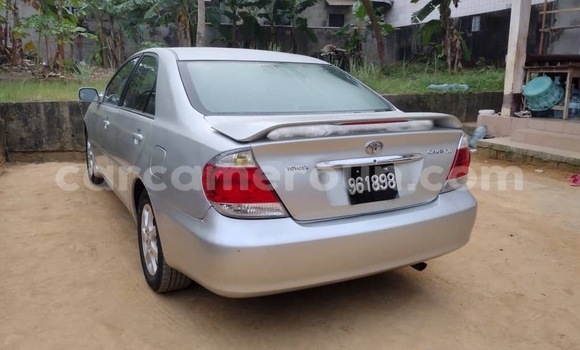 Sayi Sabo Toyota Camry Sauran Mota in Douala a Ƙasar Kamaru Sayi Sabo Toyota Camry Sauran Mota in Douala a Ƙasar Kamaru