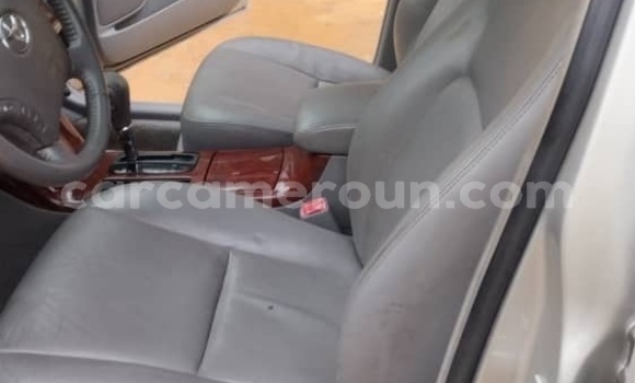 Sayi Sabo Toyota Camry Sauran Mota in Douala a Ƙasar Kamaru Sayi Sabo Toyota Camry Sauran Mota in Douala a Ƙasar Kamaru