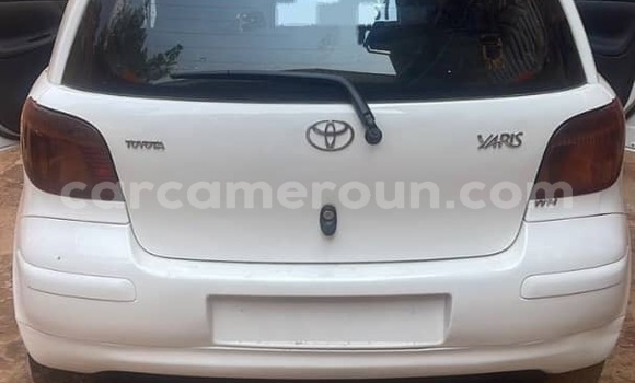 Sayi Sabo Toyota Yaris White Mota in Yaounde a Babban Kamaru Sayi Sabo Toyota Yaris White Mota in Yaounde a Babban Kamaru