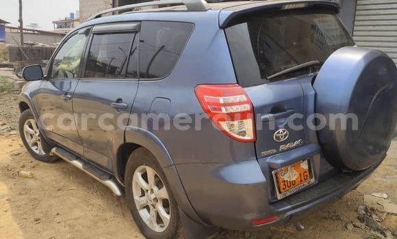 Acheter Occasion Voiture Toyota RAV4 Bleu à Douala, Littoral Cameroon Acheter Occasion Voiture Toyota RAV4 Bleu à Douala, Littoral Cameroon