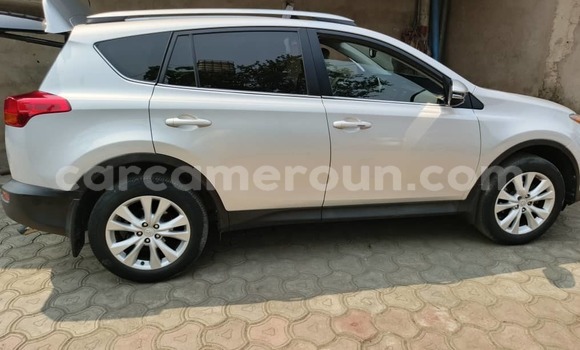 Acheter Occasion Voiture Toyota RAV4 Gris à Douala, Littoral Cameroon Acheter Occasion Voiture Toyota RAV4 Gris à Douala, Littoral Cameroon