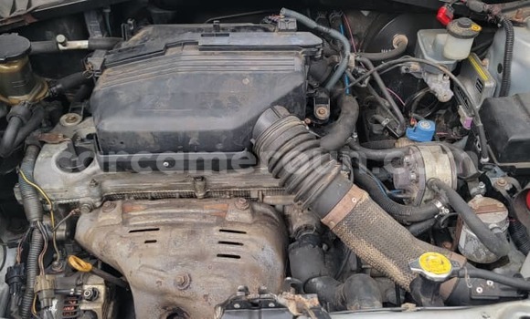 Sayi Na hannu Toyota RAV4 Azurfa Mota in Douala a Ƙasar Kamaru Sayi Na hannu Toyota RAV4 Azurfa Mota in Douala a Ƙasar Kamaru