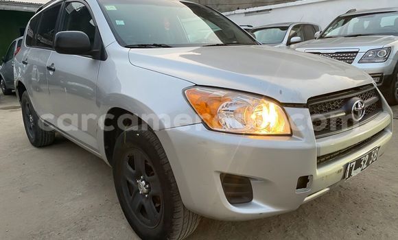 Acheter Occasion Voiture Toyota RAV4 Gris à Douala, Littoral Cameroon Acheter Occasion Voiture Toyota RAV4 Gris à Douala, Littoral Cameroon