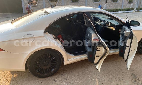 Buy Used Mercedes‒Benz CLS–Class White Car in Douala in Littoral Cameroon Buy Used Mercedes‒Benz CLS–Class White Car in Douala in Littoral Cameroon