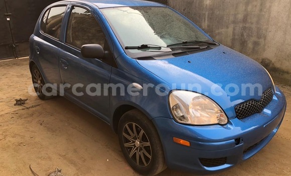 Acheter Import Voiture Toyota Yaris Bleu à Douala, Littoral Cameroon