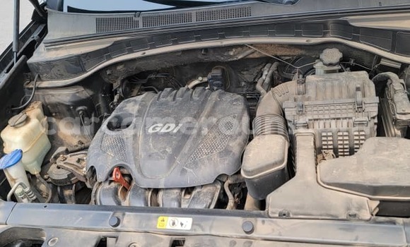 Sayi Na hannu Hyundai Santa Fe Black Mota in Douala a Ƙasar Kamaru Sayi Na hannu Hyundai Santa Fe Black Mota in Douala a Ƙasar Kamaru