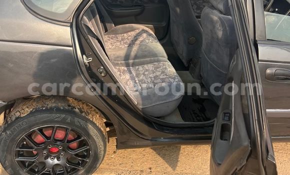 Sayi Na hannu Toyota Avensis Black Mota in Douala a Ƙasar Kamaru Sayi Na hannu Toyota Avensis Black Mota in Douala a Ƙasar Kamaru