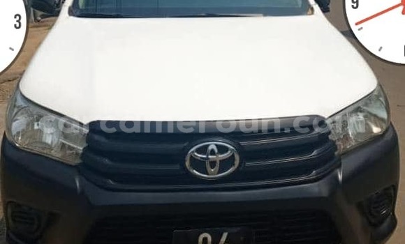 Acheter Occasion Voiture Toyota Hilux Blanc à Douala, Littoral Cameroon
